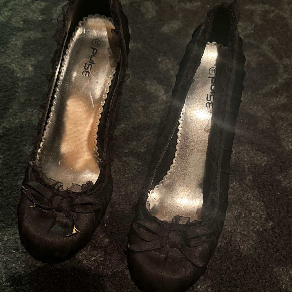 Lace black heels